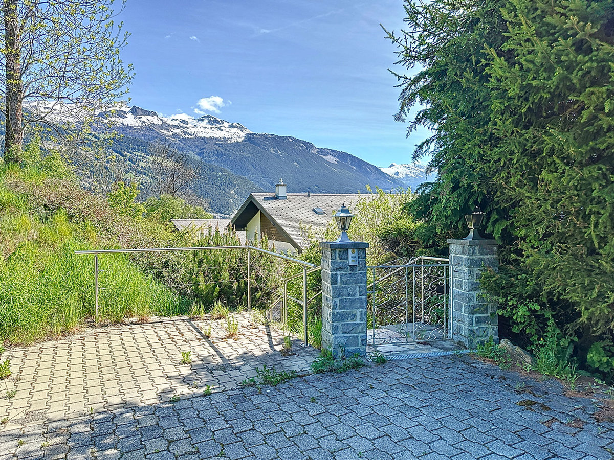 Image 12